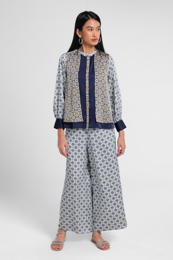 MINIMAL - Layanah - Blus Motif Etnik - Navy