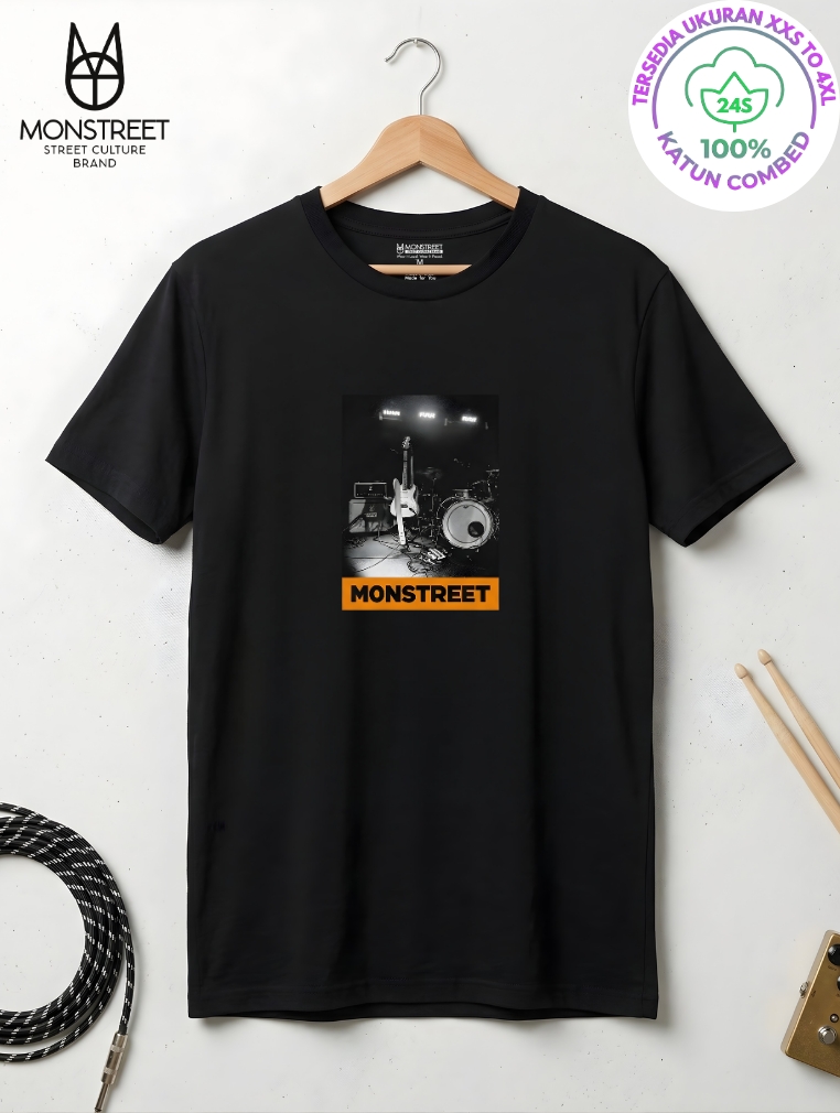 Monstreet Kaos Katun Combed 24S Grafis Reguler Fit Hitam Tshirt UTR30 Cotton Combed 24S Graphic Tshi