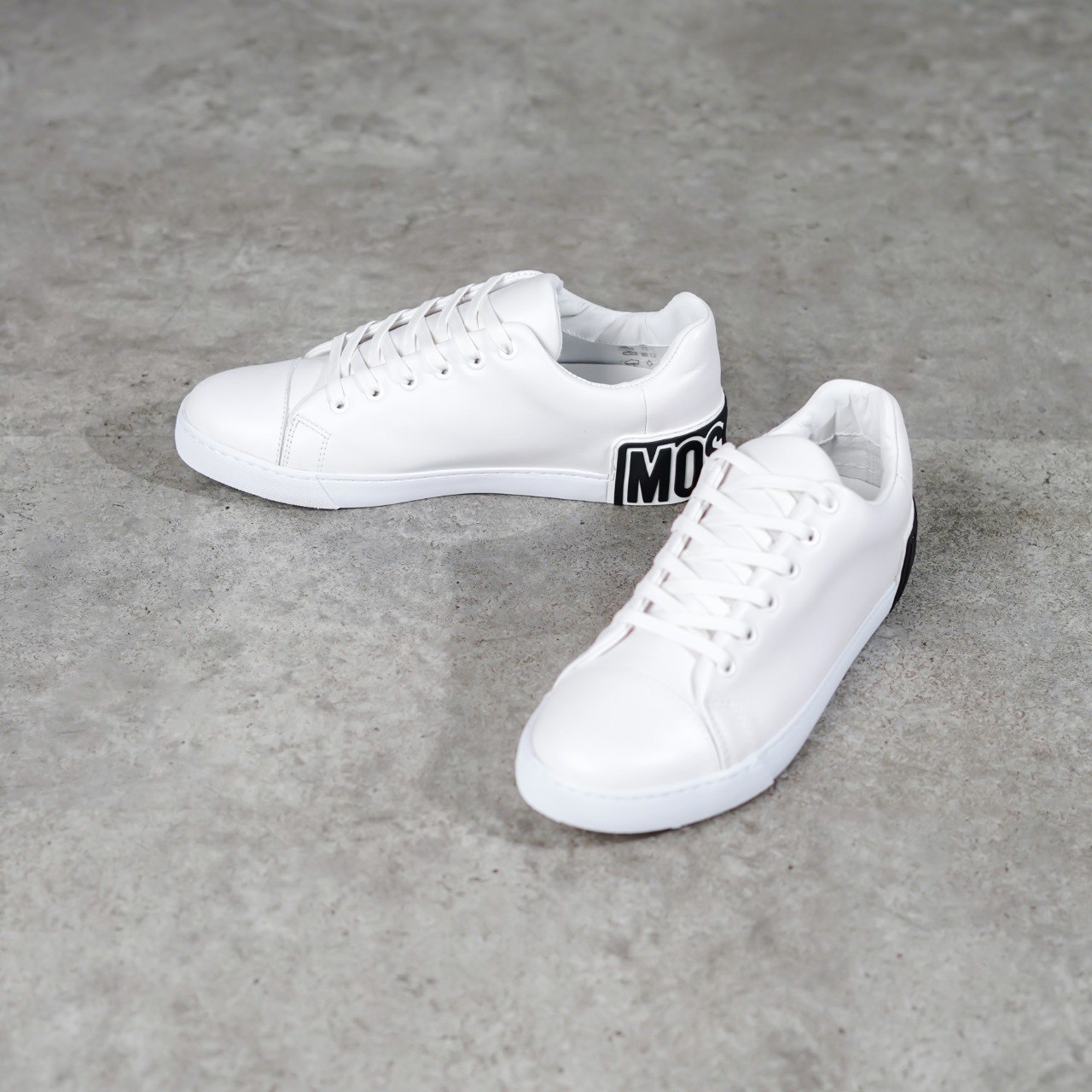 MOSCHINO Sepatu MOSCHINO TEXT BACK BLACK BABY PINK LEATHER SNEAKER 100% ORIGINAL