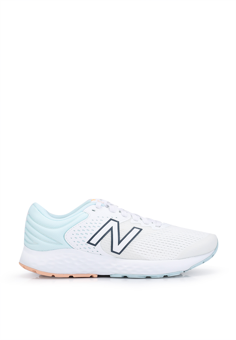 stores that carry new balance shoes