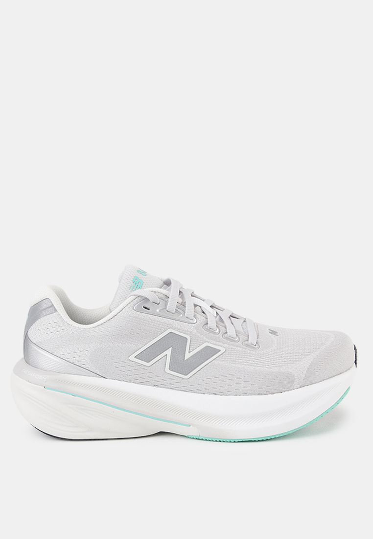 New Balance 860