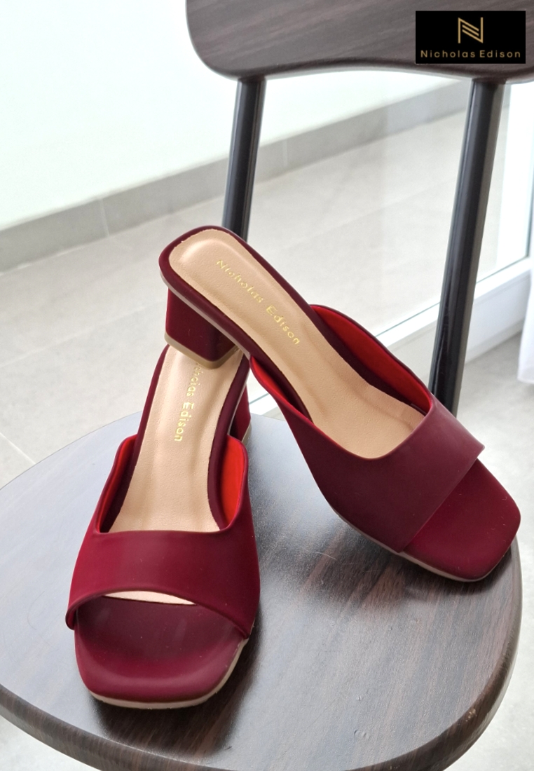 NICHOLAS EDISON Heel Vindi Maroon