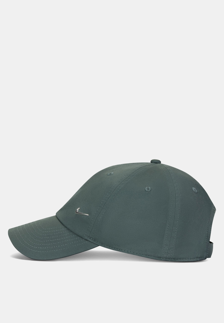 Nike Dri-FIT Club Unstructured Metal Swoosh Cap