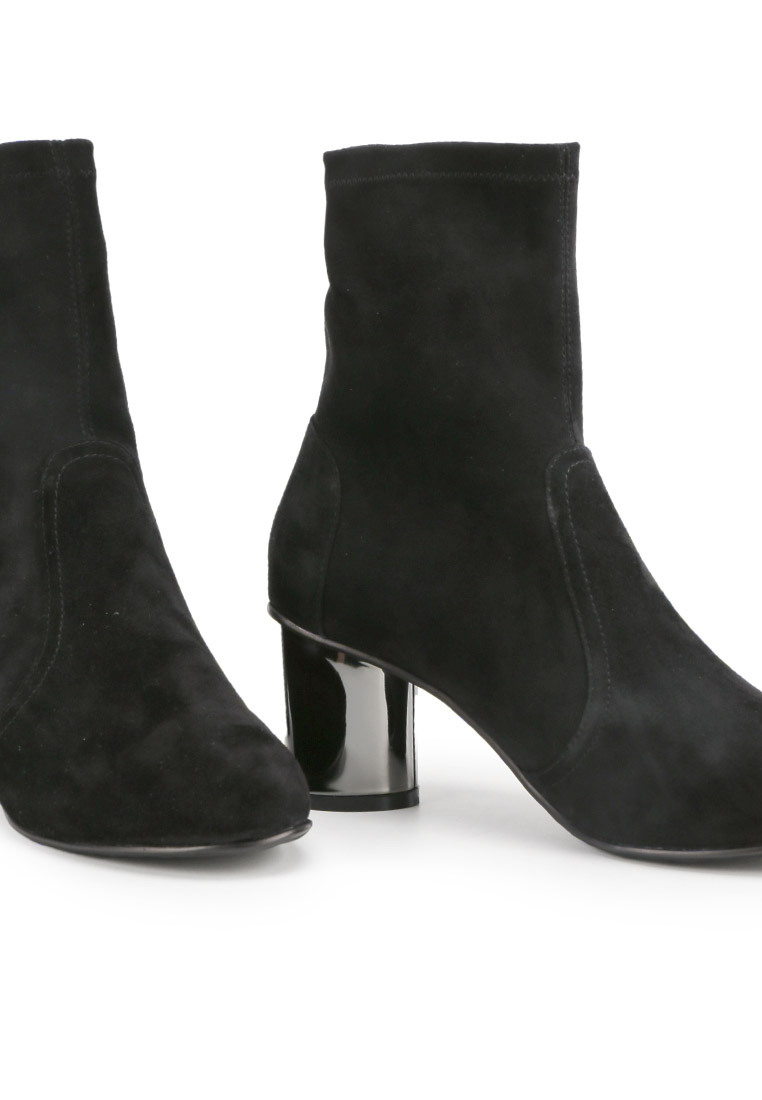 slip on heel boots