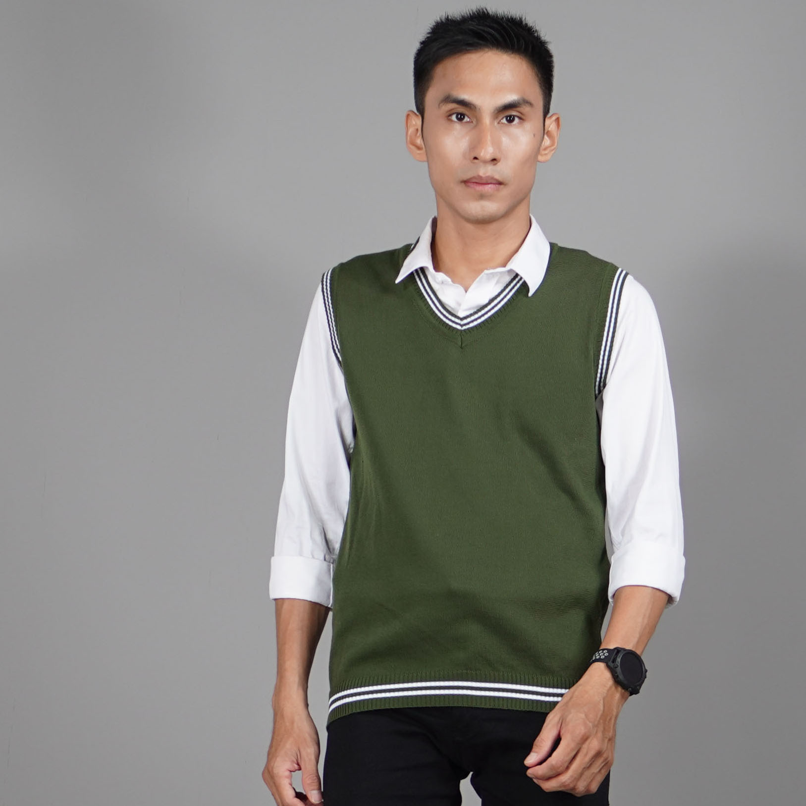 Okechuku Rompi Rajut Pria Knit Vest Rompi Pria Gaya Korea Knit Outer Korean Style - ARMY