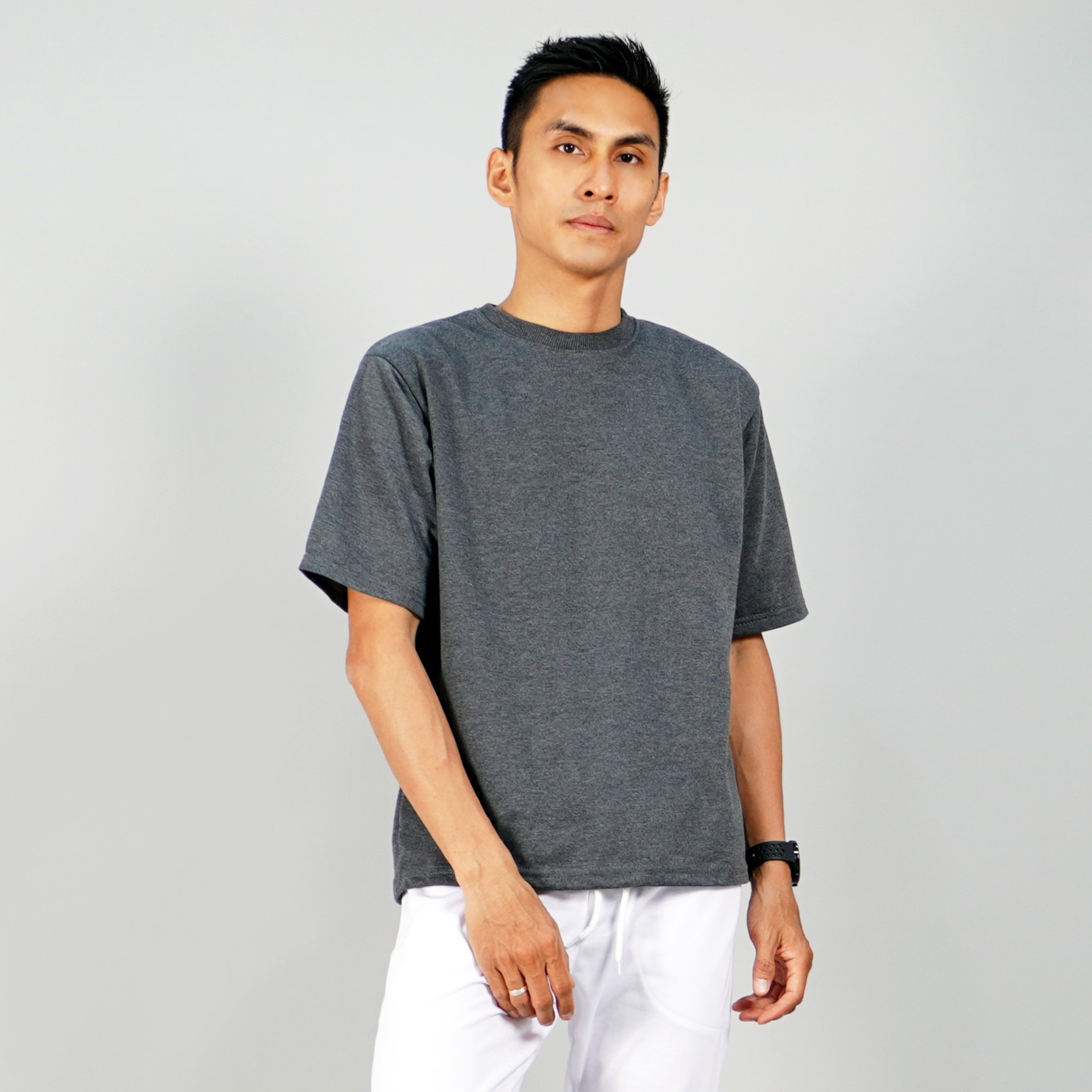 Okechuku GEORGE Basic T-Shirts Pria Lengan Pendek Kaos Casual TShirt For Men - ABU TUA