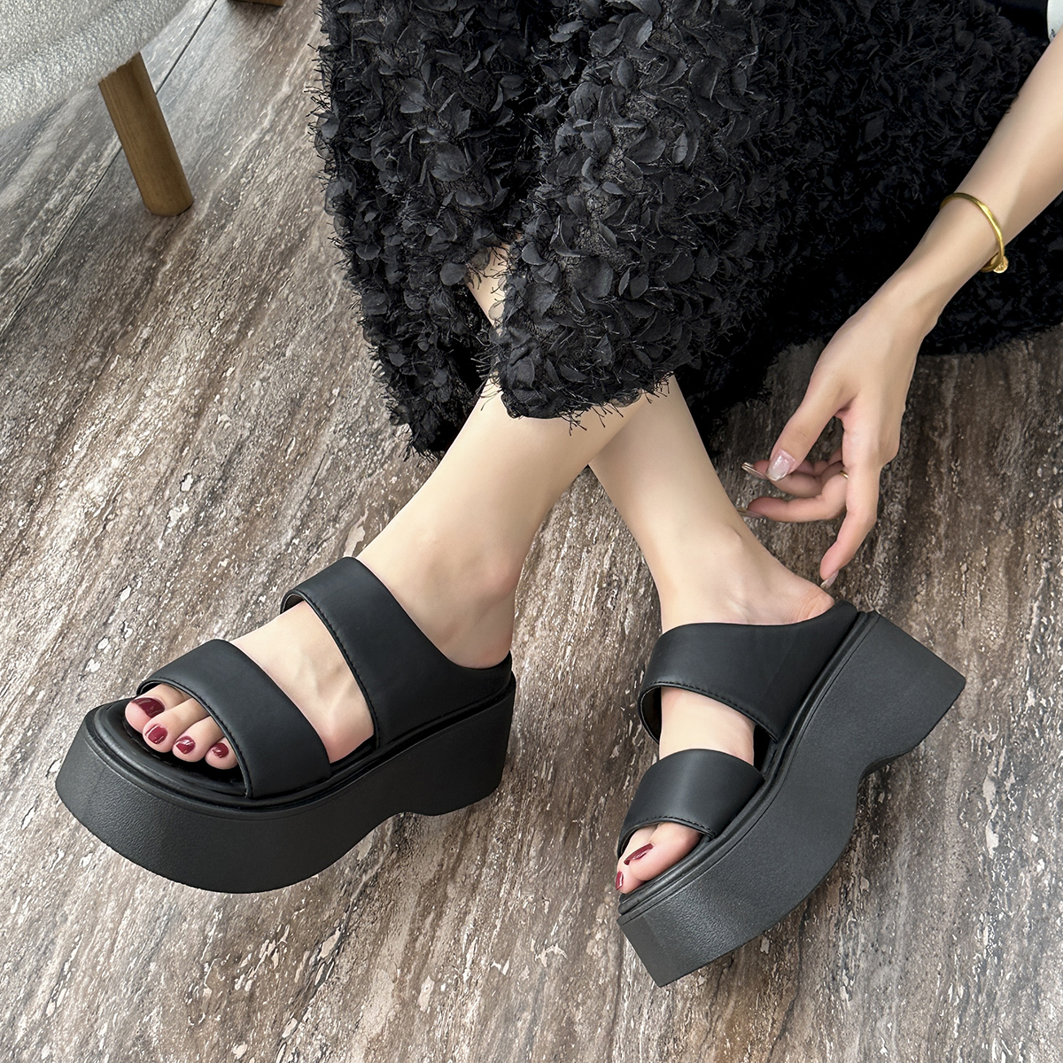 Panarybody Sandal Wanita Wedges Model Tinggi Sandal Cewek Kekinian WL2475