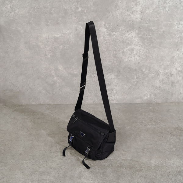 Prada Tas PRADA RE-NYLON SAFFIANO GHW BLACK MESSENGER BAG WITH LS 100% ORIGINAL