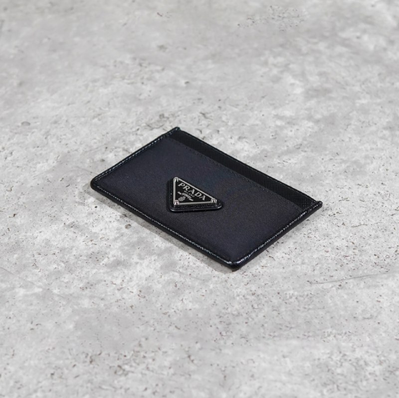 Prada Dompet PRADA SAFFIANO TRIANGLE SHW BLACK NYLON CARD HOLDER 100% ORIGINAL