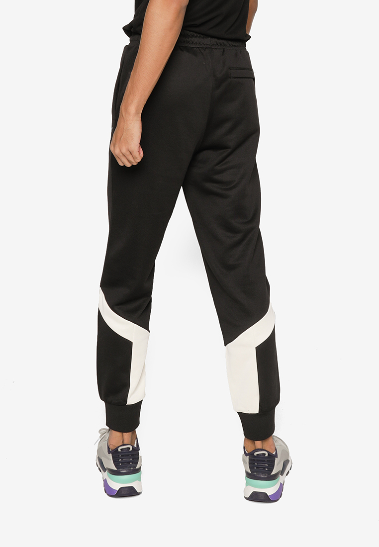 puma joggers black
