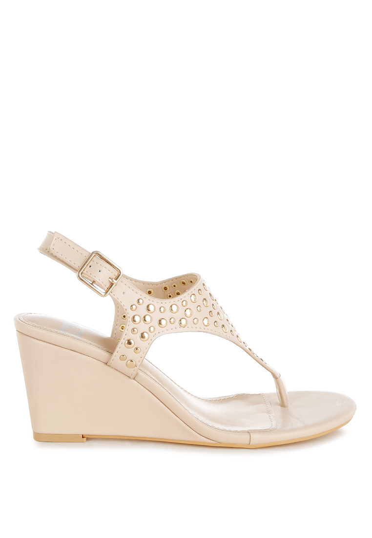 Rag & CO. Sepatu wedges bertabur paku dengan ujung bertabur paku warna krem