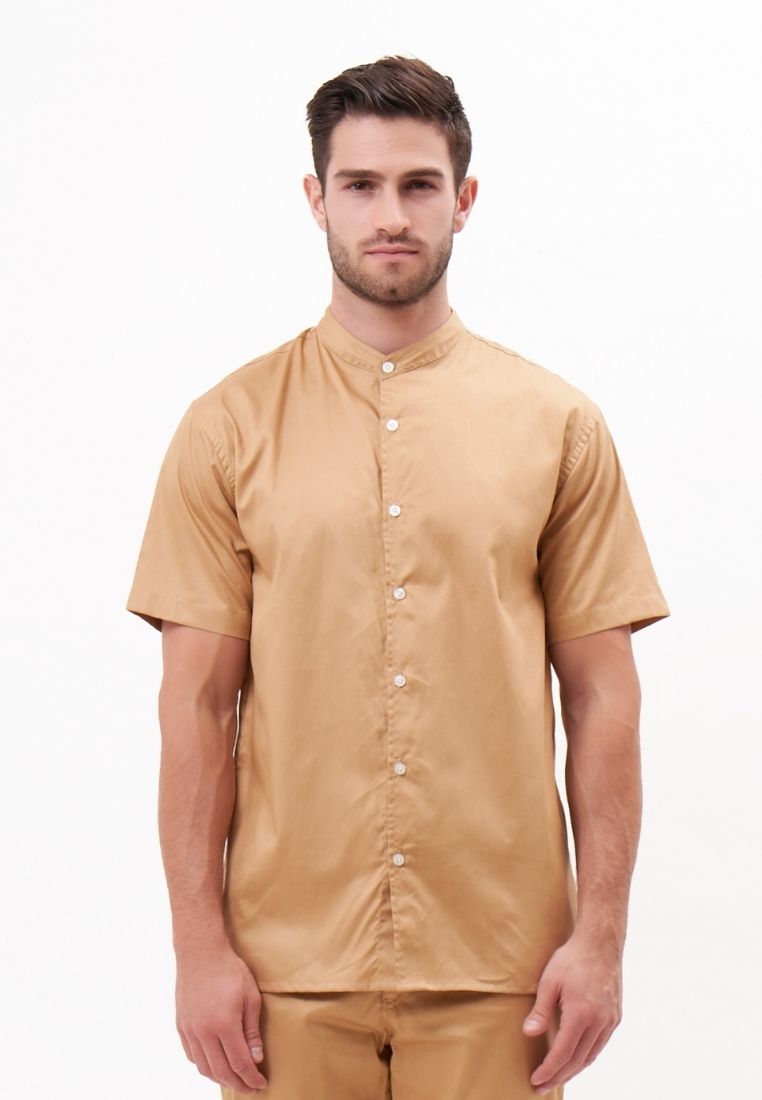 Remedy Bazel Kemeja Pendek Pria Katun Organik Mocca | Organic Cotton Short Sleeves Shirt Men Mocca