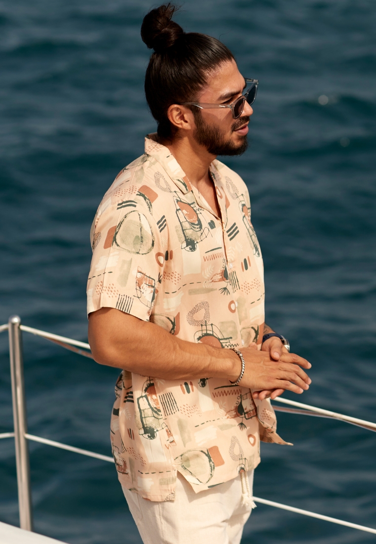 Remedy Hawai Kemeja Rayon Lengan Pendek Pria Krem Motif | Rayon Short Sleeve Shirt Man Patterned Cre