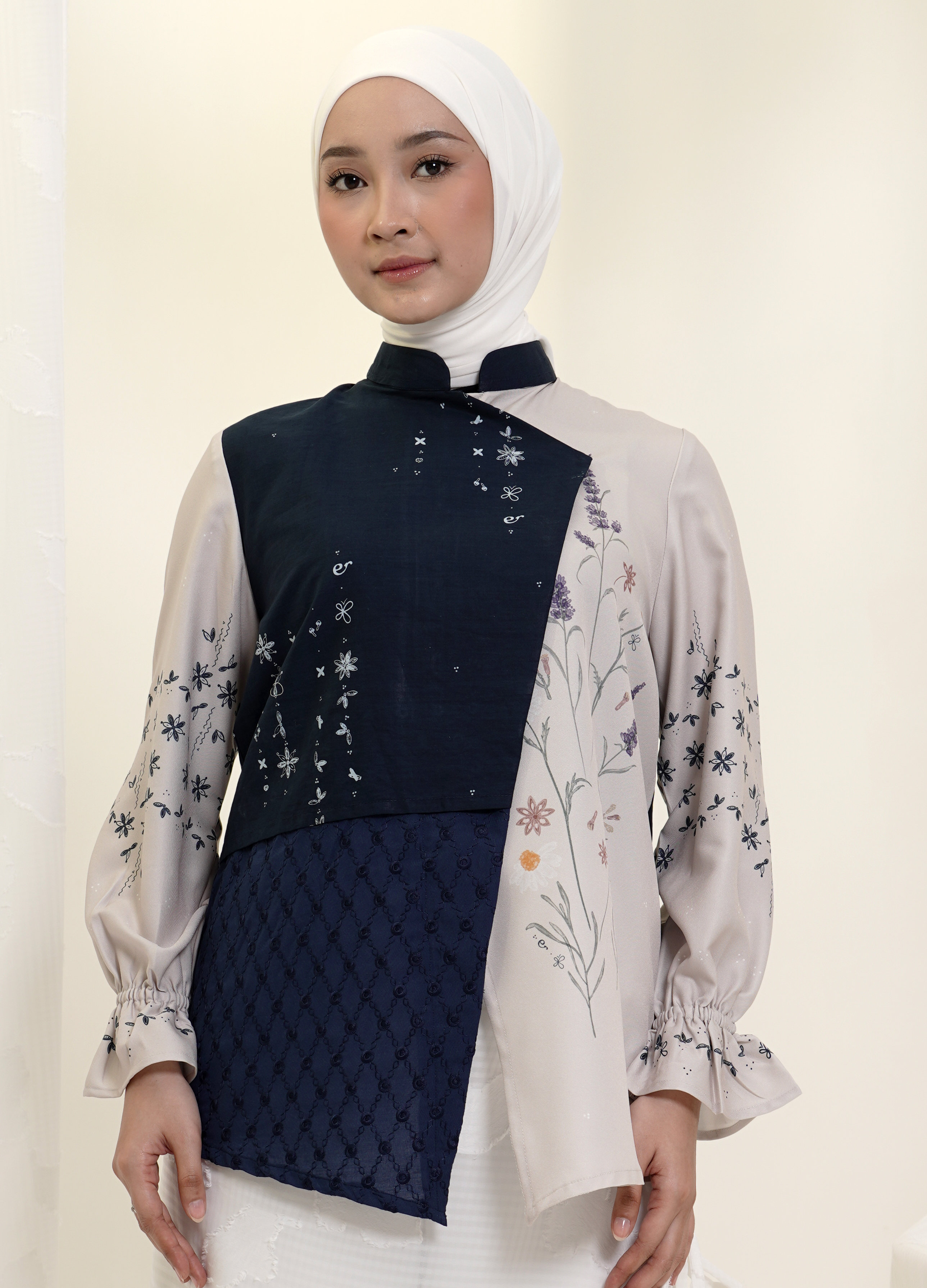 Rianty Batik Blouse Atasan Wanita Rianty x Ederra Kayuna Navy Long Sleeve