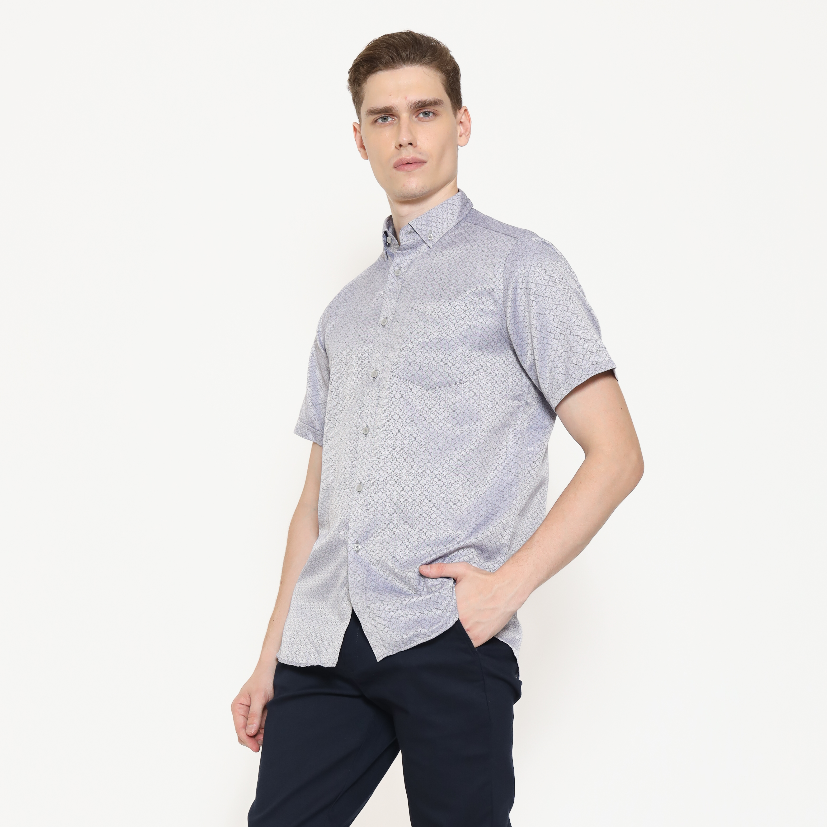 Schoeller Kemeja Formal Pria Lengan Pendek – Silver – Slim Fit | Artikel MSNS