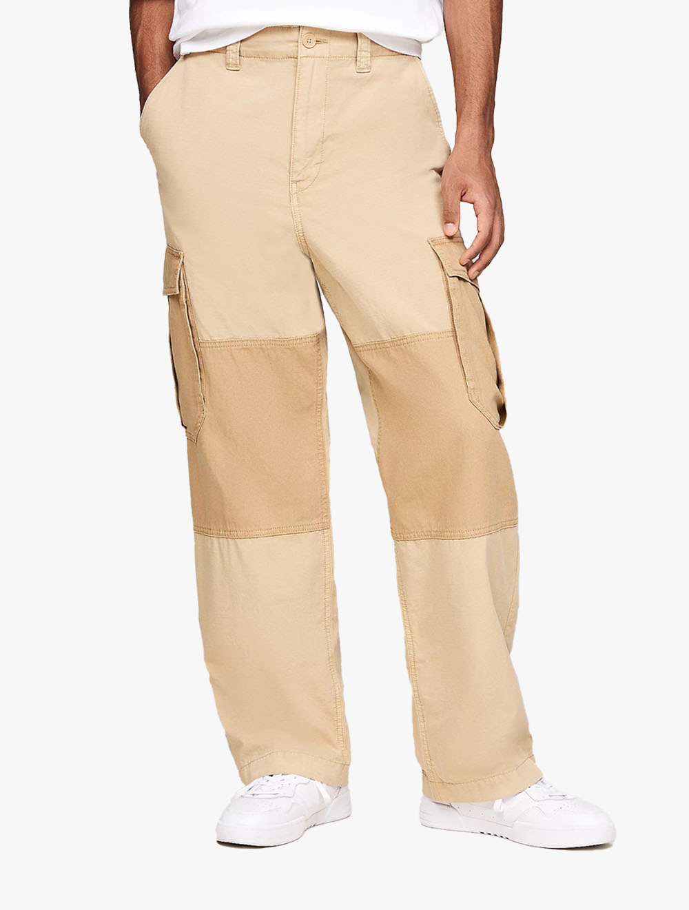 Tommy Hilfiger TOMMY JEANS - Aiden Ripstop Cargo Pocket Baggy Trousers - Gold - gold