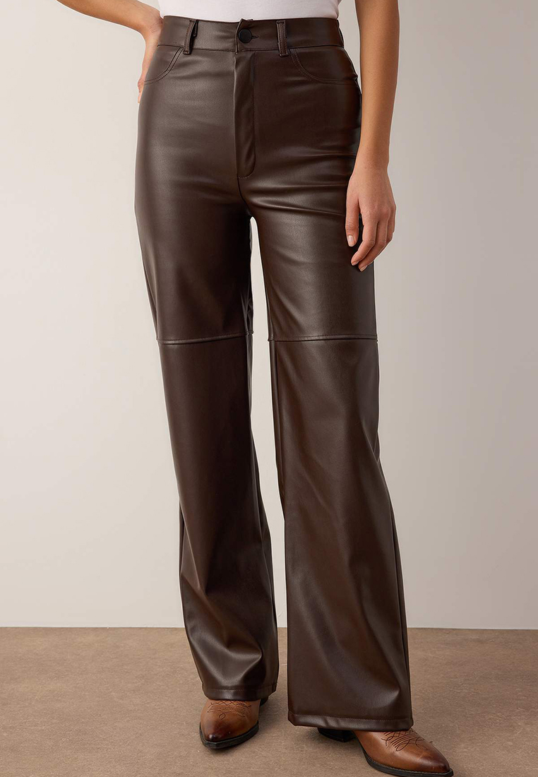 Trendyol Brown Relaxed/Casual Straight/Pipe Leg Stitching Detail Knitted Leather Pants Twoaw25Pl68