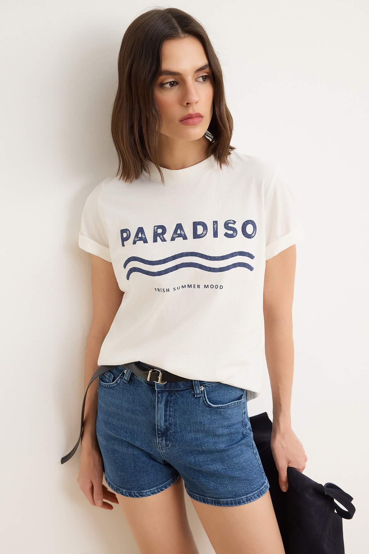 Trendyol Ecru Printed Regular Crew Neck Standard Sleeve Short 1% Cotton Knitted T-Shirt Twoss26Ts212
