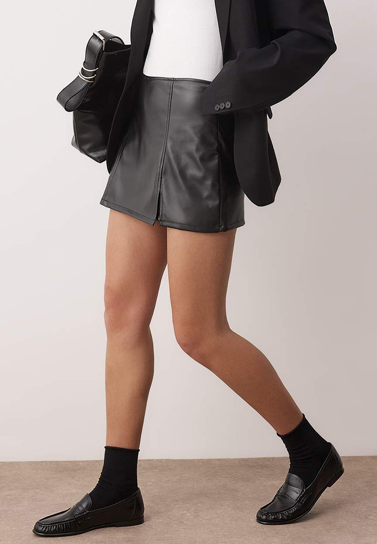 Trendyol Black Faux Leather Mini Skirt Shorts & Bermuda Twoaw26Sr57