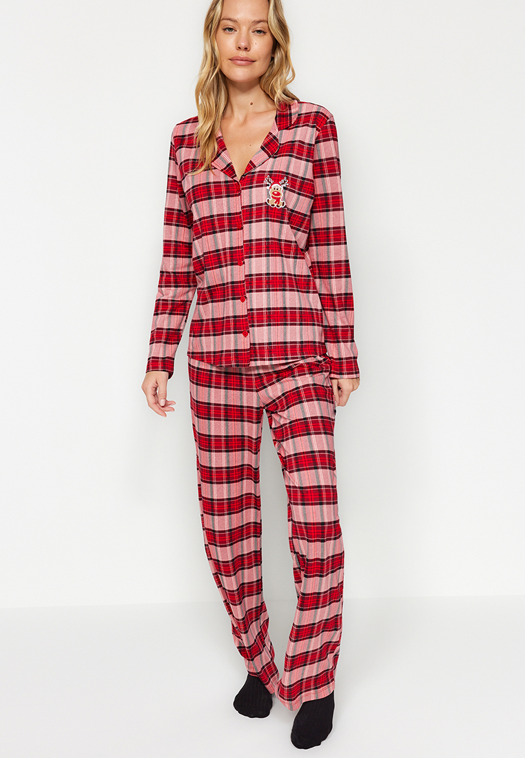 Trendyol Red Plaid Deer Embroidery Detailed Tshirt-Pants Knitted Pajama Set