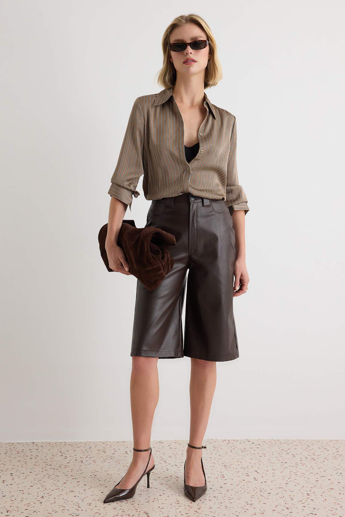 Trendyol Brown Straight Leg Capri Faux Leather Knitted Shorts & Bermuda