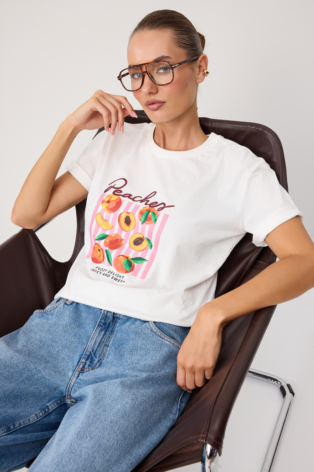 Trendyol Ecru Printed Oversize Crew Neck Standard Sleeve Short 100% Cotton Knitted T-Shirt Twoss26Ts