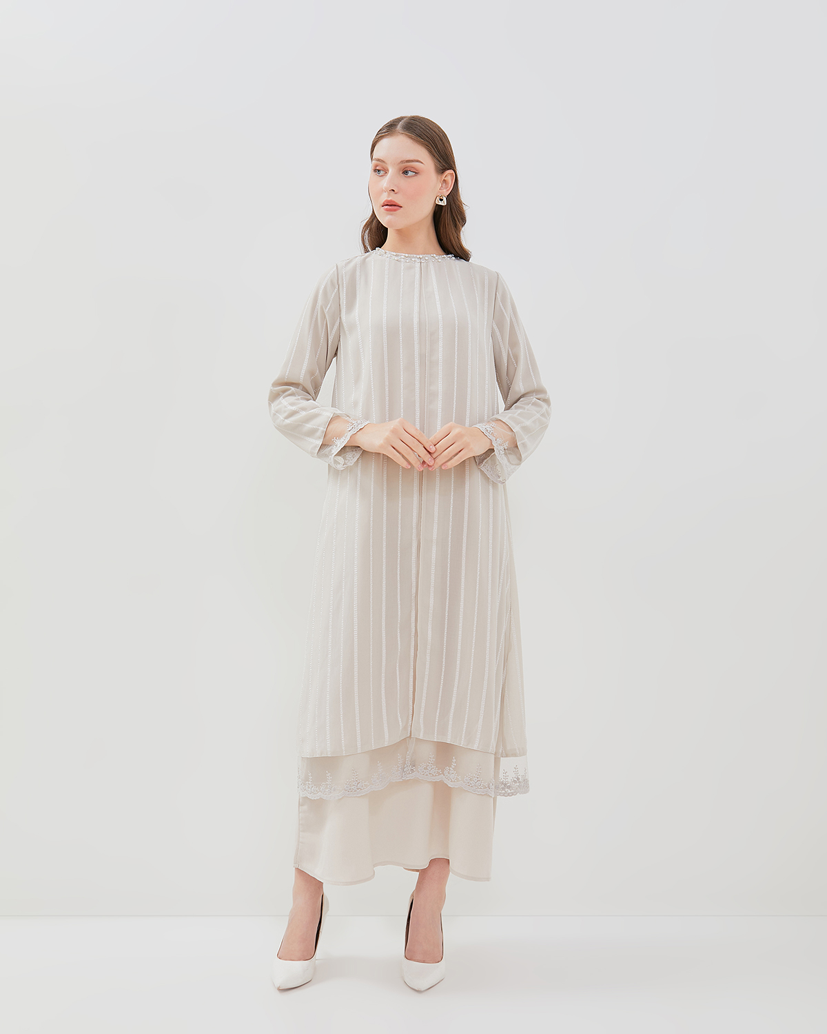 VALINO WOMEN'S CREAM GAMIS WITH SEQUIN OUTER