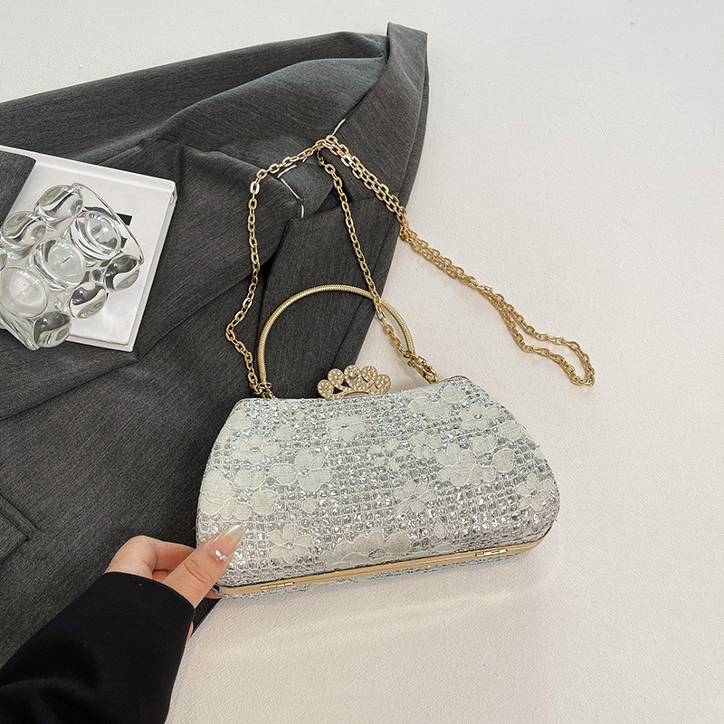 Vedlyn Levina Tas Pesta Clutch Brokat Mewah Wanita – Silver