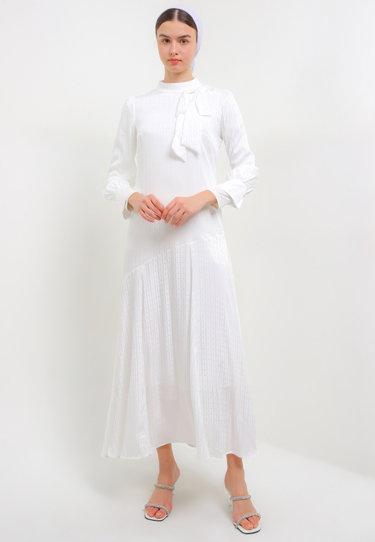 WHITE|MODE Dress Maxi Jacq Amer - Wafiq Maxi Dresses