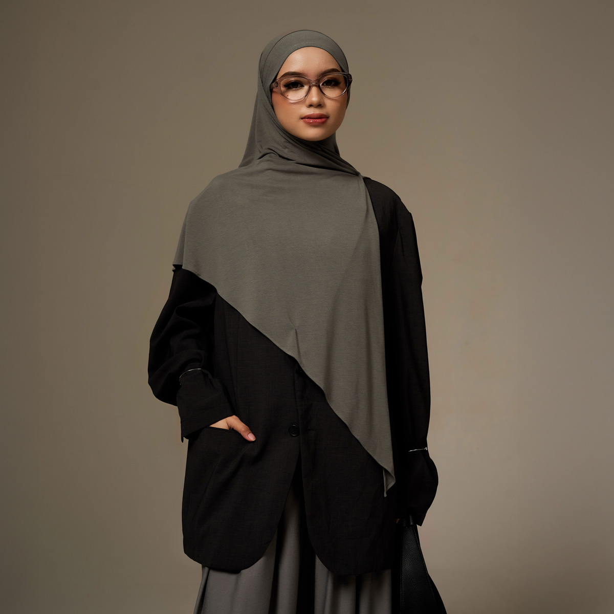 ZM Zaskia Mecca - Keta Grey Khiban Bandana Hijab Instan - Bahan Spandex Rayon Premium