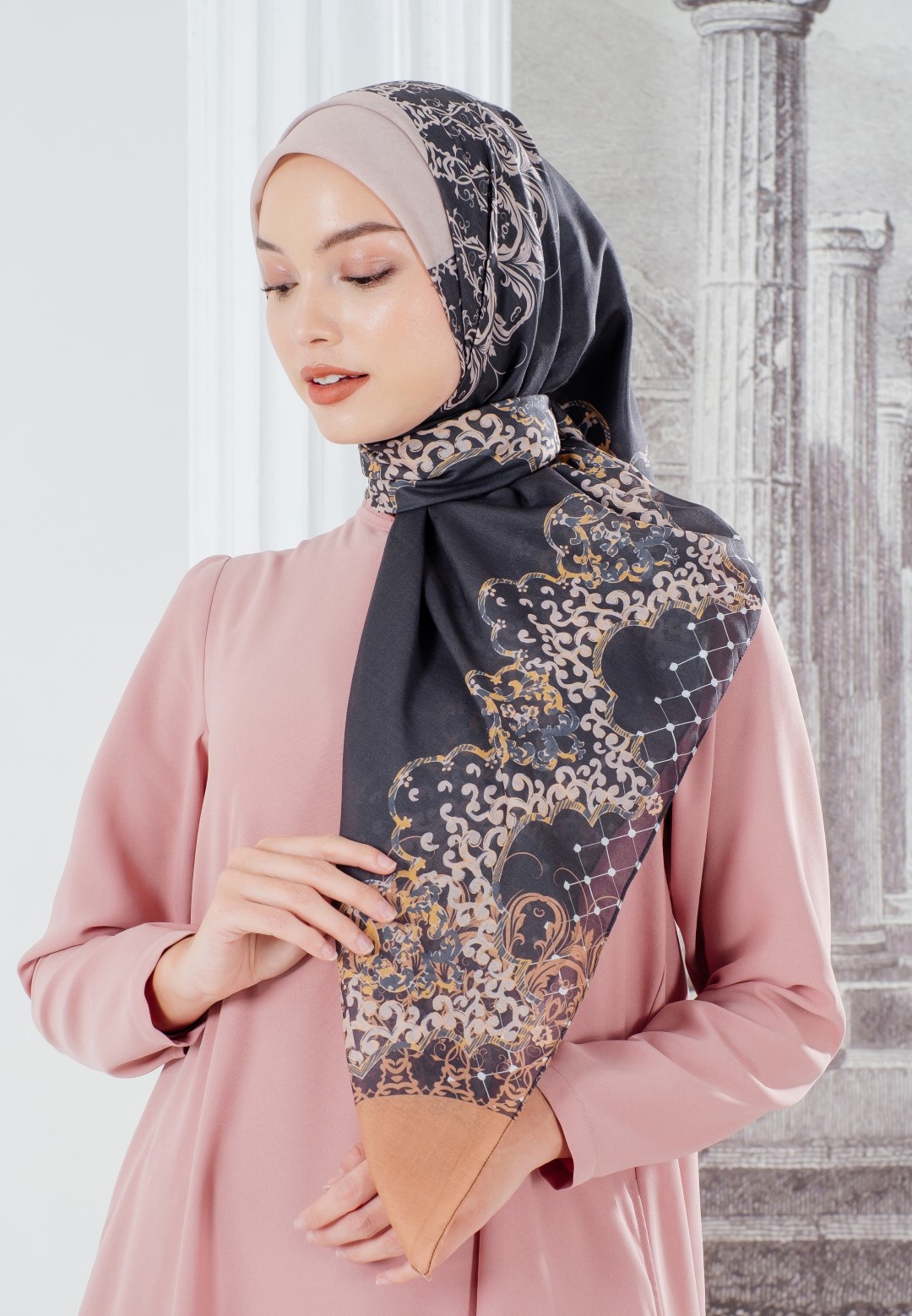 ZOYA FUGY Scarf Black - Kerudung Hijab Segiempat Motif With BOX - Bahan Voal Premium - Ukuran 115x11